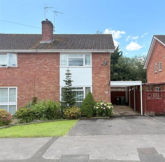3 Bedroom Semi Detached House For Sale In Bodiam Avenue, Tuffley, Gloucester, GL4
