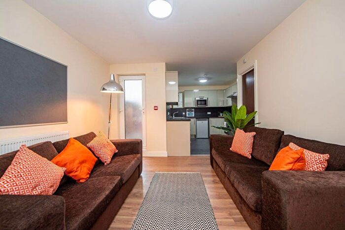 5 Bedroom Terraced House To Rent In Adelaide Road, Kensington, Liverpool, L7