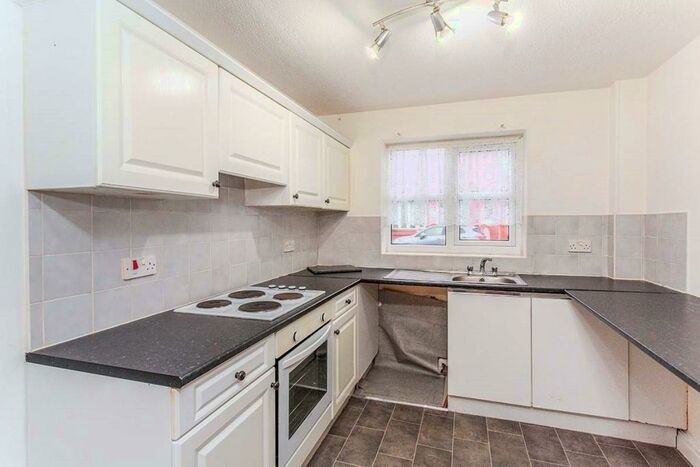 2 Bedroom Apartment To Rent In Sutherland View, Blackpool, Lancashire, FY1