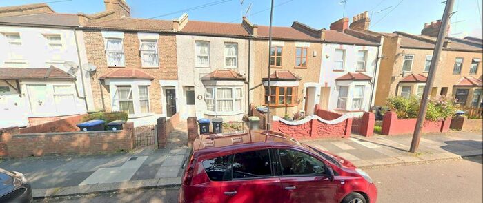 3 Bedroom Terraced House To Rent In Connop Road, Enfield EN3