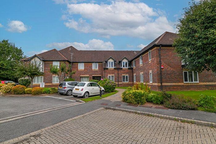 2 Bedroom Retirement Property For Sale In Home Mead, Denmead, PO7