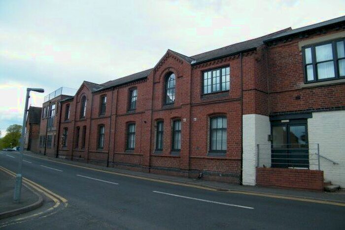 2 Bedroom Flat To Rent In Chapel Street, Stourbridge, DY9