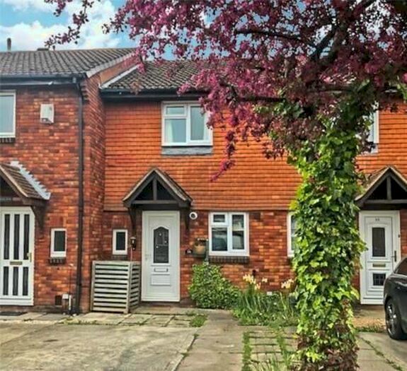 2 Bedroom Terraced House To Rent In The Moors, Thatcham, RG19