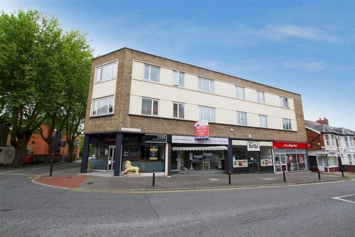 2 Bedroom Flat To Rent In Clarence Street, Swindon, SN1