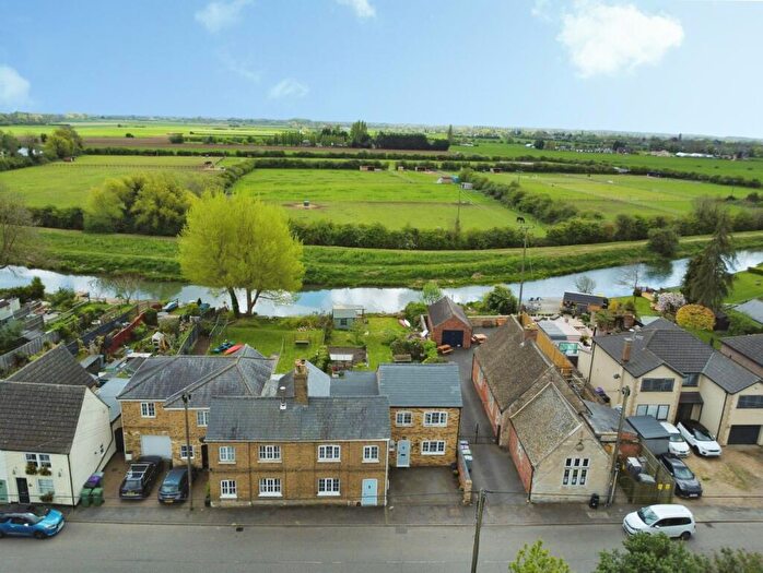 4 Bedroom Character Property For Sale In Church Street, Deeping St. James, PE6