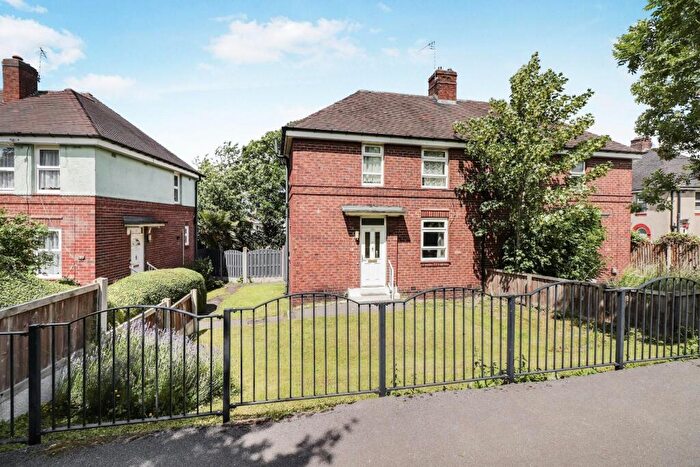 3 Bedroom Semi-Detached House For Sale In Butterthwaite Road, Sheffield, S5