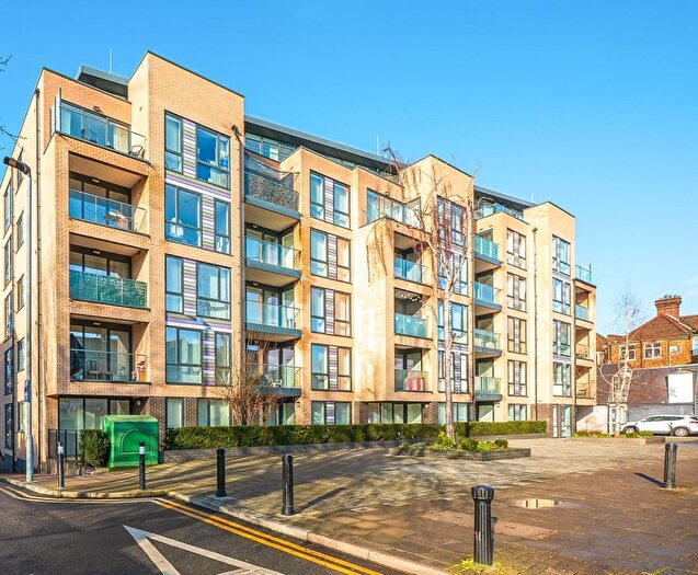 1 Bedroom Flat To Rent In Grove Place, London, SE9