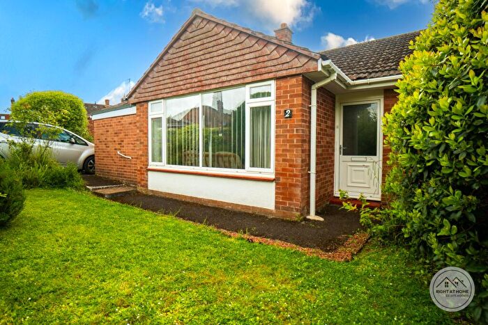 2 Bedroom Bungalow For Sale In Oakley Close, Pinhoe, Exeter, EX1