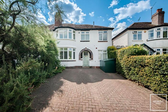 4 Bedroom Semi Detached House For Sale In Stapylton Avenue, Birmingham, B17