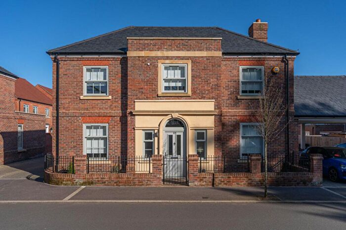 3 Bedroom Detached House For Sale In Minerva Way, Beaconsfield, HP9