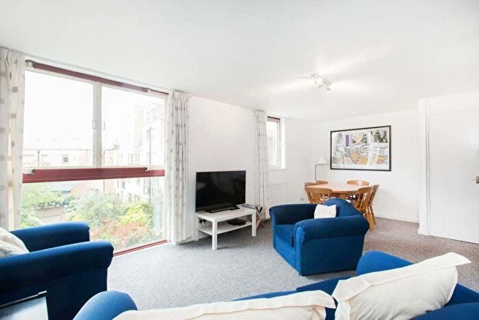 1 Bedroom Flat To Rent In Asher Way, Wapping, London, E1W