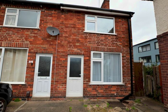 2 Bedroom End Of Terrace House To Rent In Jordan Avenue, Wigston, Leicestershire, LE18