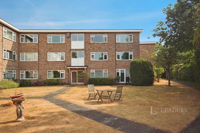 2 Bedroom Flat To Rent In St. Johns Court, Warwick, Warwickshire, CV34