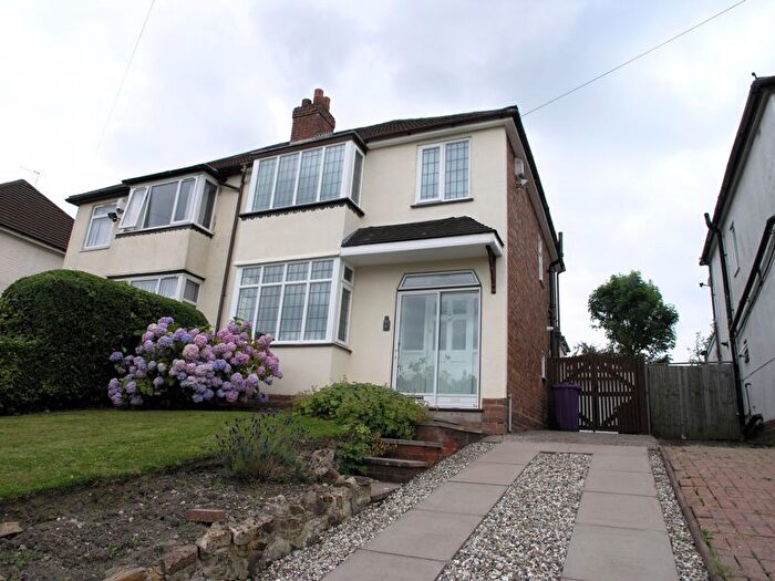 3 Bedroom Semi-Detached House To Rent In Birmingham New Road, Lanesfield, Wolverhampton, WV4