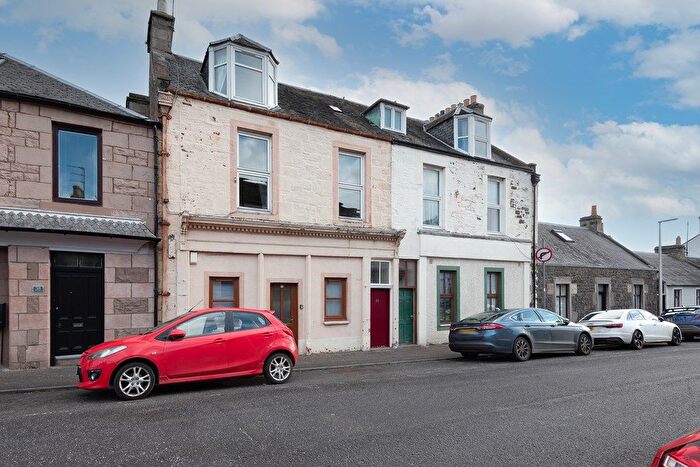 4 Bedroom Maisonette To Rent In Castle Street, Tayport, DD6