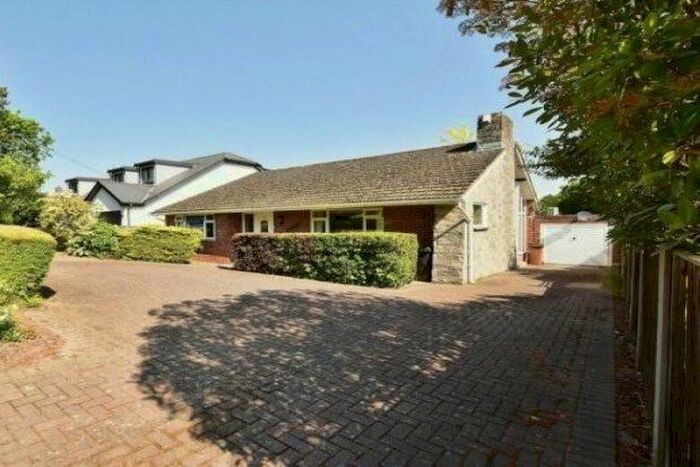 3 Bedroom Bungalow To Rent In Heathfield Road, Maidstone, ME14