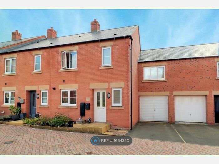 3 Bedroom Semi-Detached House To Rent In Geneva Way, Biddulph, Staffordshire, ST8