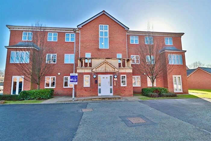 2 Bedroom Flat To Rent In Bradgate Close, Warrington, WA5