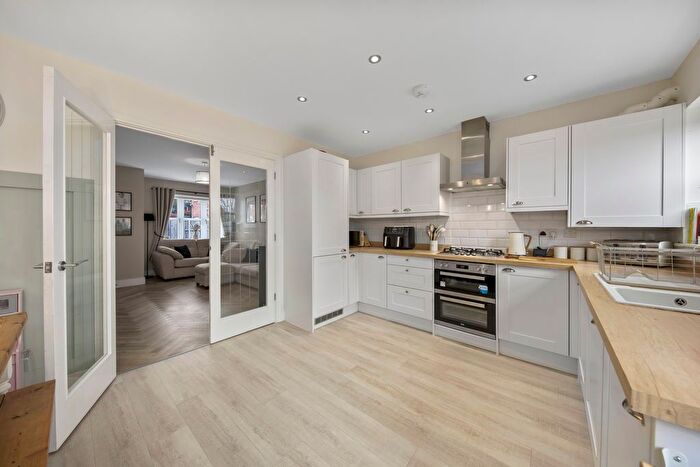 3 Bedroom Semi-detached House For Sale In Ringwood Meadows, Brimington, Chesterfield, S43