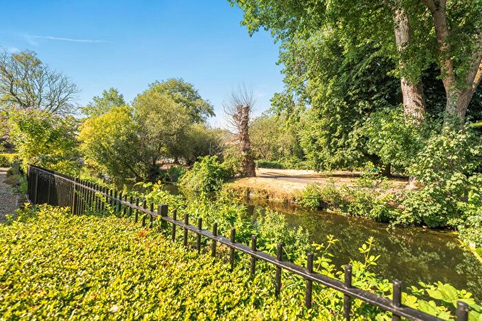 3 Bedroom Retirement Property For Sale In Archers Court, Salisbury, SP1