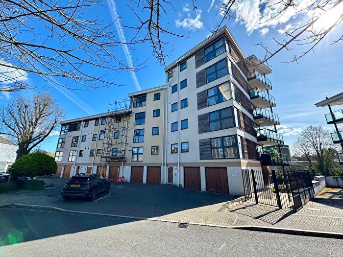 2 Bedroom Flat For Sale In Clifford Way, Maidstone, ME16