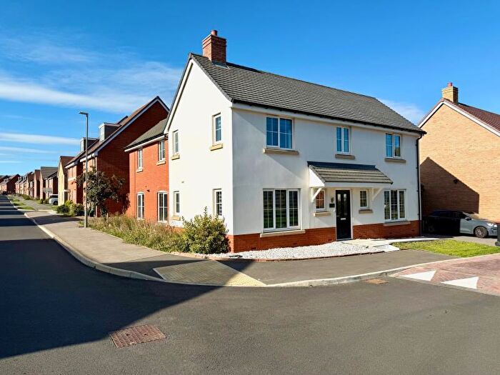 4 Bedroom Detached House To Rent In Burgh Drive, Newton Leys, MK3