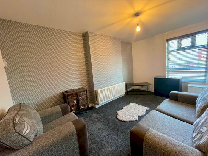 2 Bedroom Flat To Rent In Tonge Moor Road, Tonge Moor, Bolton, BL2