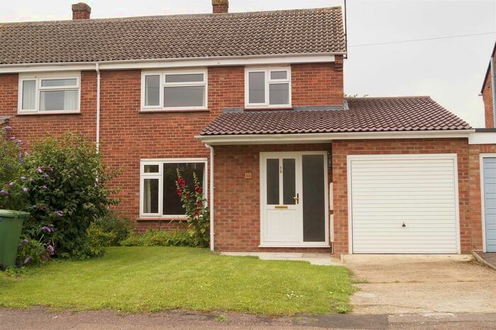 3 Bedroom Semi-Detached House To Rent In Neale Close, Cherry Hinton, Cambridge, CB1