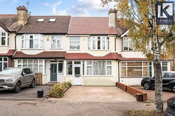 3 Bedroom Terraced House For Sale In Stoneleigh Avenue, Worcester Park, KT4