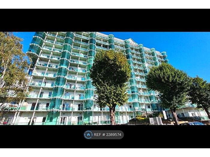 2 Bedroom Flat To Rent In Tower Point, Enfield, EN2