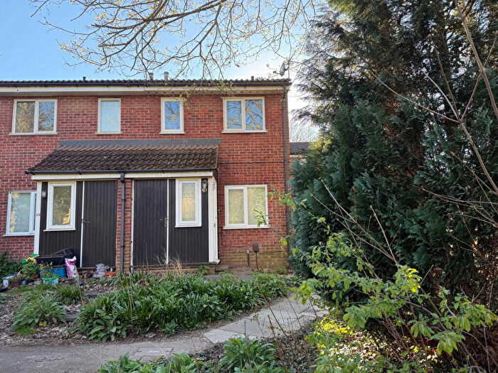 1 Bedroom End Of Terrace House For Sale In Grange Close, Hertford, SG14