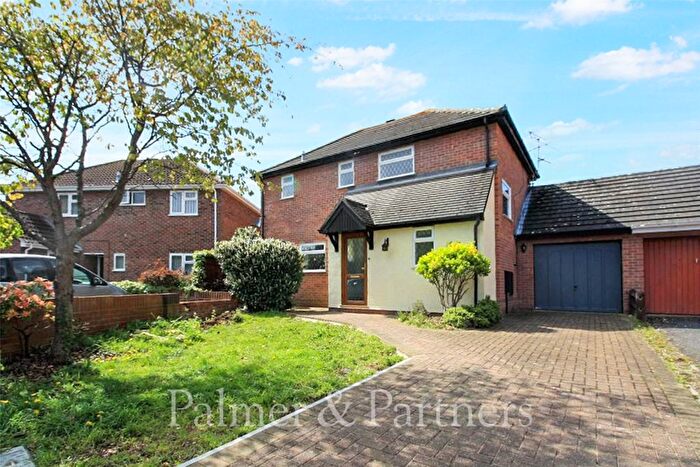 3 Bedroom Detached House To Rent In Briarwood End, Highwoods, Colchester, Essex, CO4