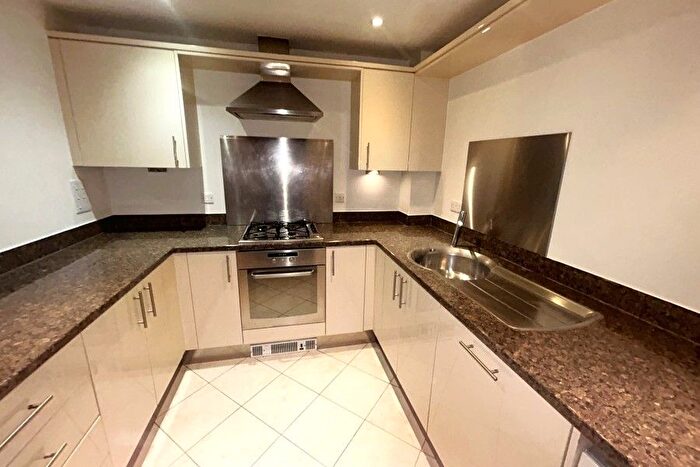 2 Bedroom Flat To Rent In London Road, Burpham, GU1