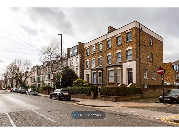 3 Bedroom Flat To Rent In Caledonian Road, London, N7