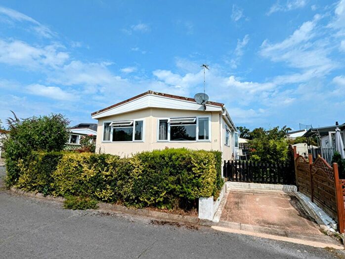 2 Bedroom Park Home For Sale In Woodlands Park, Exeter, EX6