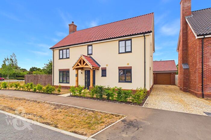 4 Bedroom Detached House For Sale In Castell Loke, Hales, Norwich, NR14