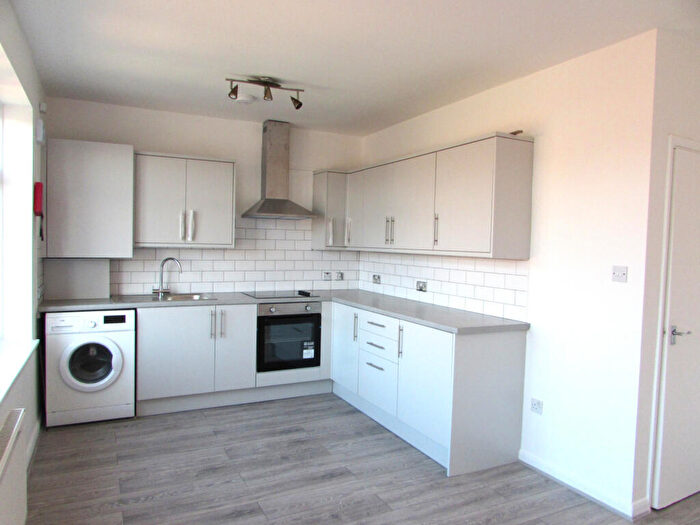 2 Bedroom Flat To Rent In Church Parade, High Street, Harrow Wealdstone, Middlesex, HA3