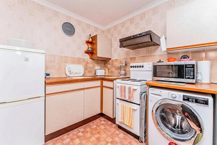 2 Bedroom Terraced Bungalow For Sale In Stadtpeine Close, Corby, NN17