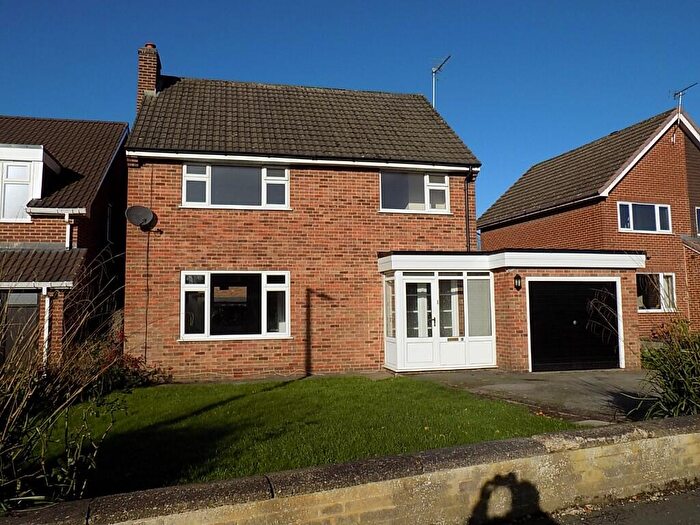 3 Bedroom Detached House For Sale In Spencer Close, Ashbourne, Derbyshire, DE6