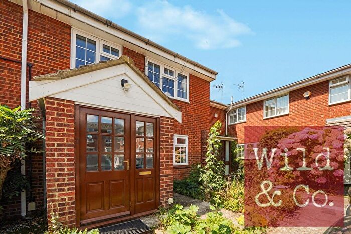 2 Bedroom Property For Sale In Skipworth Road, Victoria Park, E9