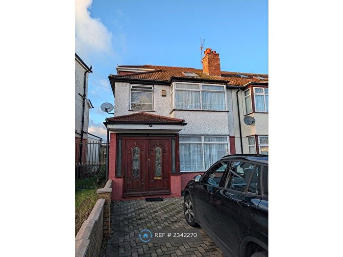 4 Bedroom End Of Terrace House To Rent In Mornington Road, Greenford, UB6