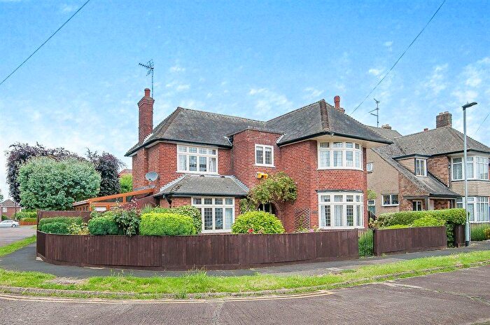 3 Bedroom Detached House To Rent In Mayfield Road, Peterborough, PE1