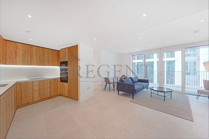 2 Bedroom Apartment To Rent In Georgette Apartments, Cendal Crescent, E1