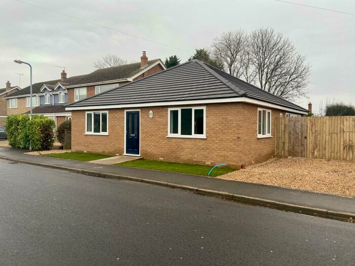 3 Bedroom Bungalow To Rent In Woodside East, Thurlby, Bourne, PE10