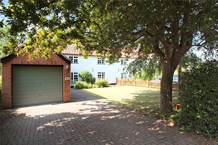 3 Bedroom Semi-Detached House For Sale In The Street, Brooke, Norwich, Norfolk, NR15