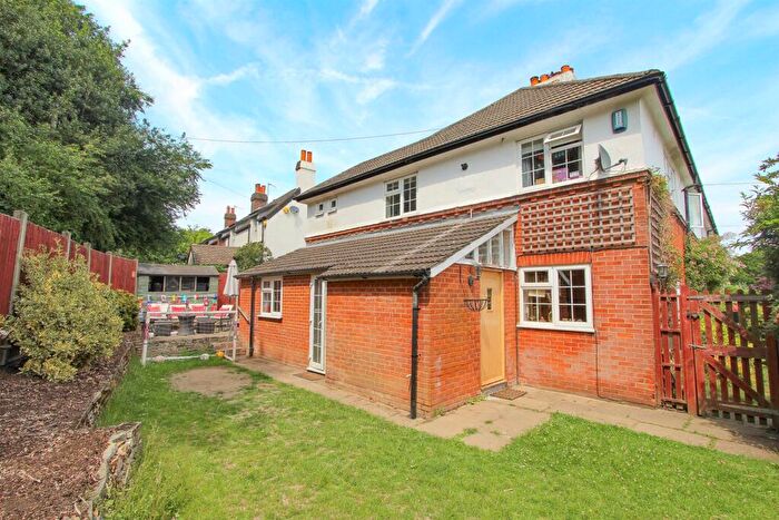3 Bedroom End Of Terrace House For Sale In Chapel Road, Tadworth, KT20
