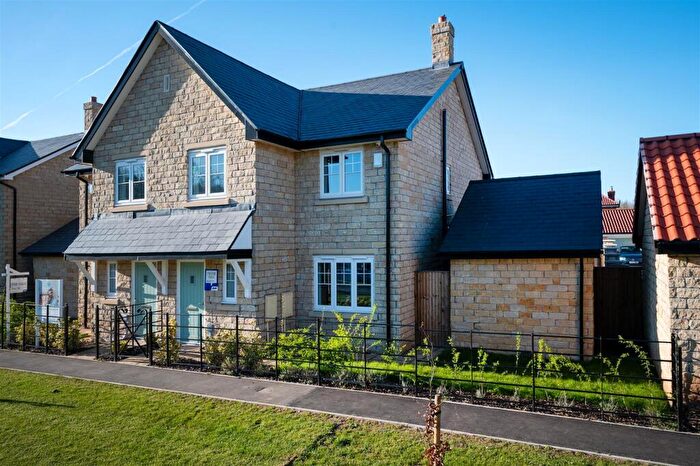 4 Bedroom Semi-Detached House For Sale In Settlement Drive, Chesterfield, S43