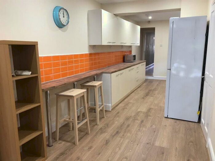 7 Bedroom Terraced House To Rent In Alton Road, Selly Oak, Birmingham, B29