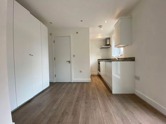 Studio To Rent In Regents Park Road, London, N3