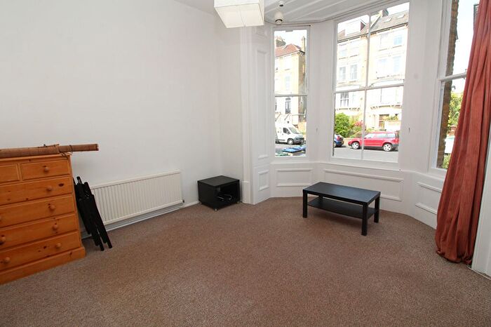 1 Bedroom Flat To Rent In Thicket Road, Anerley, SE20